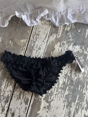 NWT Victoria’s Secret Black Ruffled Bikini Bottoms🖤